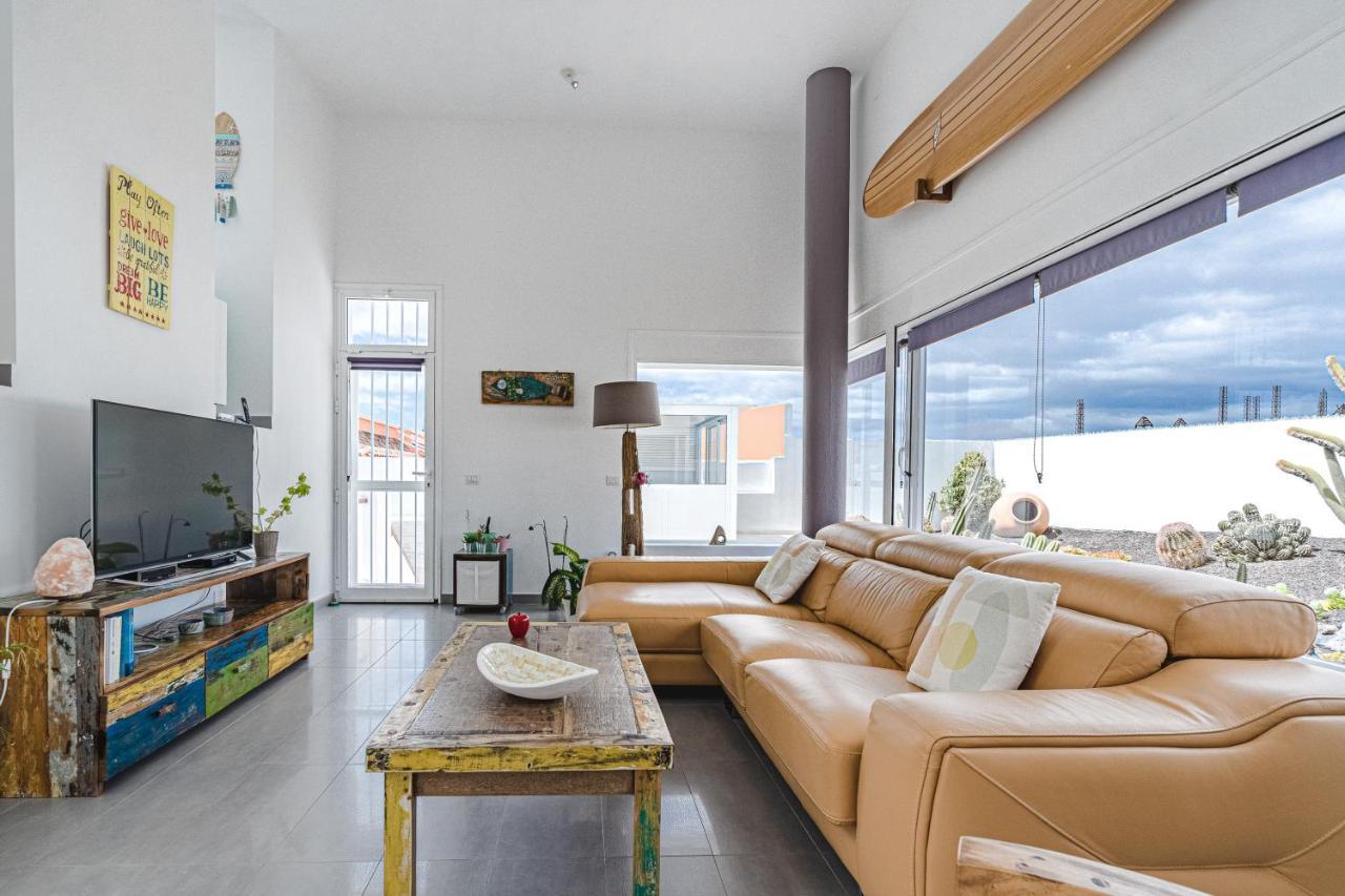 Modern 3Bdr Villa With Heated Pool El Médano Esterno foto