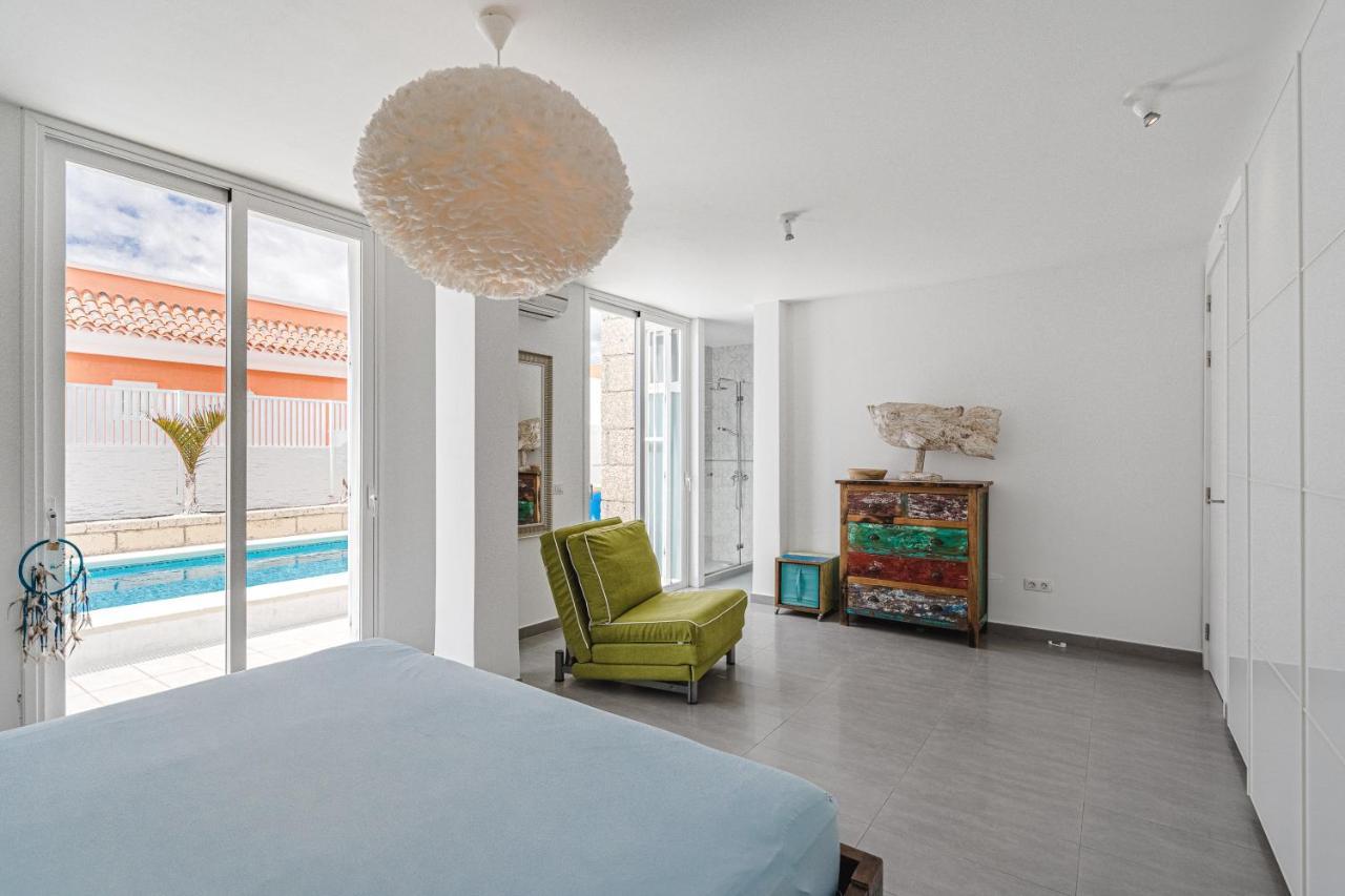 Modern 3Bdr Villa With Heated Pool El Médano Esterno foto