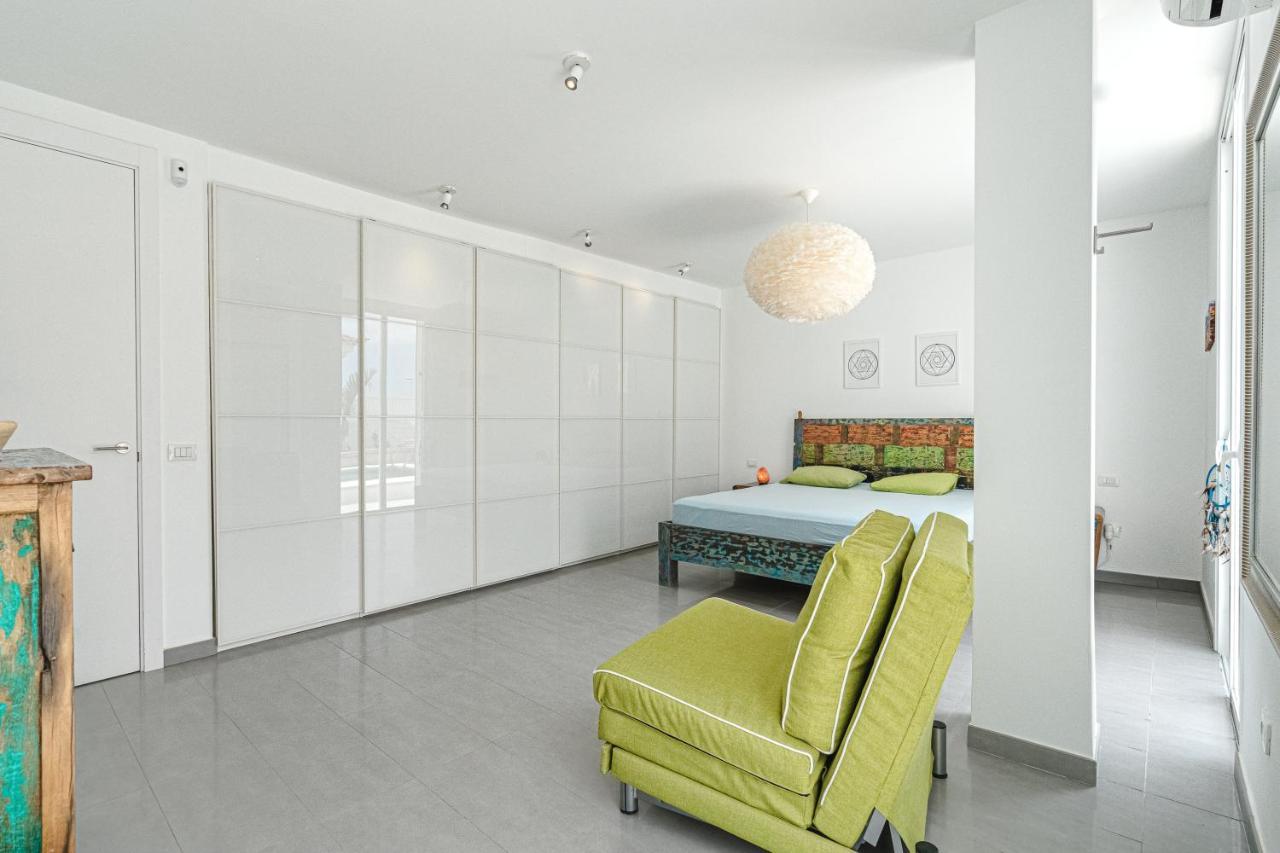 Modern 3Bdr Villa With Heated Pool El Médano Esterno foto