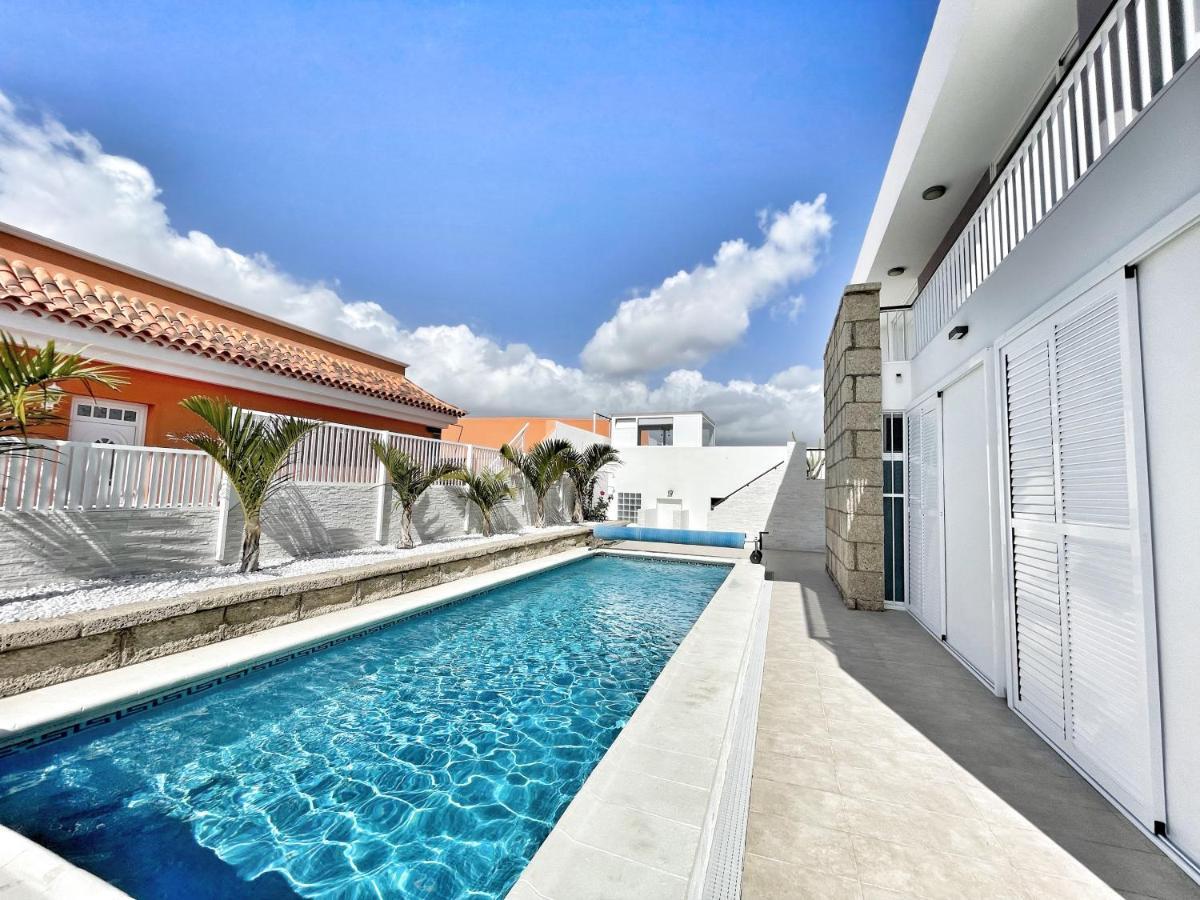 Modern 3Bdr Villa With Heated Pool El Médano Esterno foto